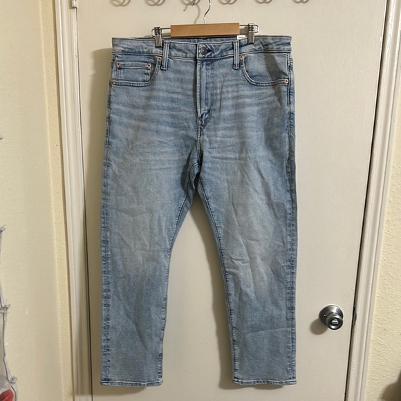 NWT AE Airflex + Slim Straight Light Wash Jeans 36/30 - Picture 1 of 7